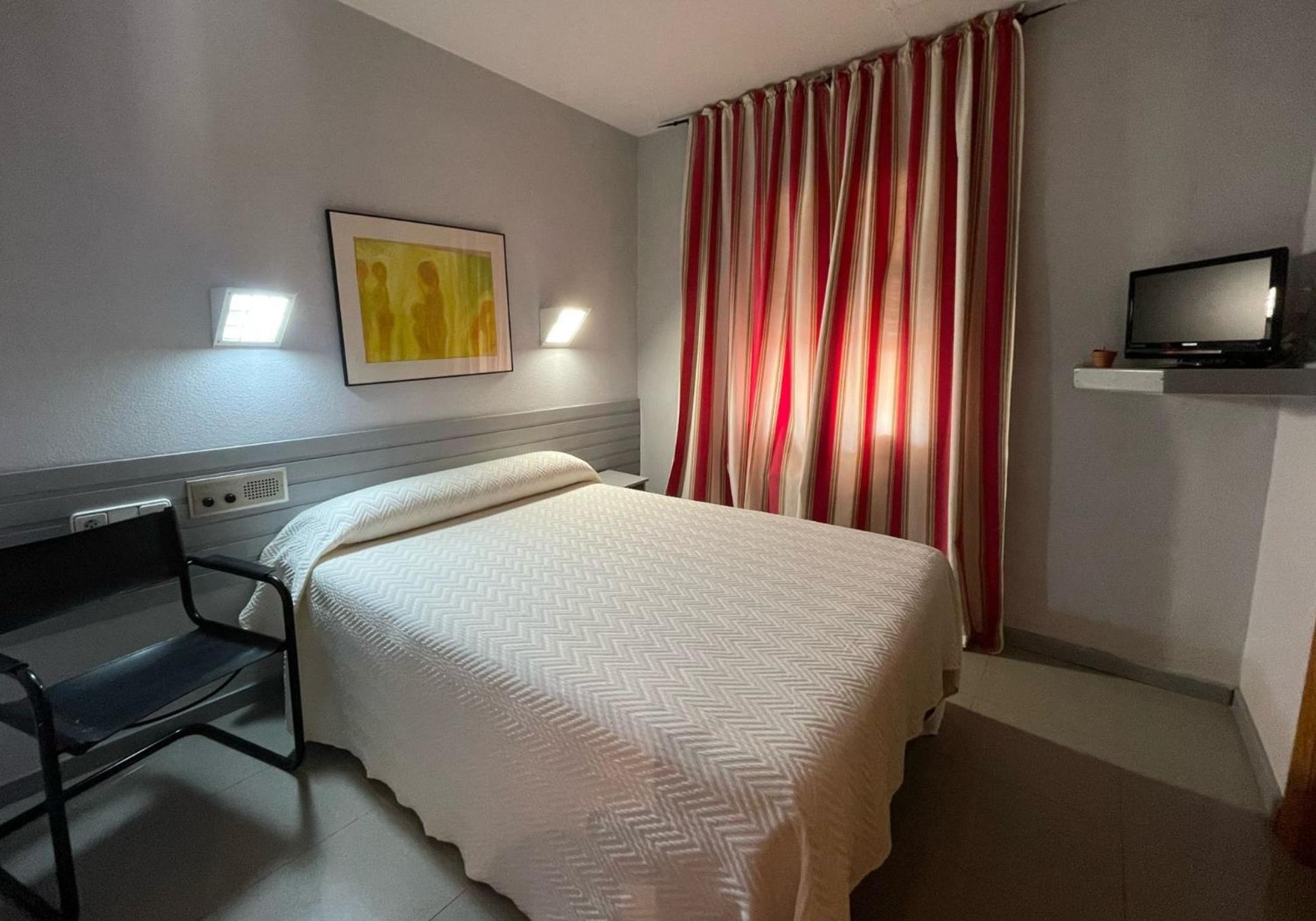 Hotel Fidalgo كالاموتشه المظهر الخارجي الصورة